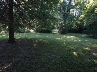 2227 S Overton Ave, Independence, MO 64052
