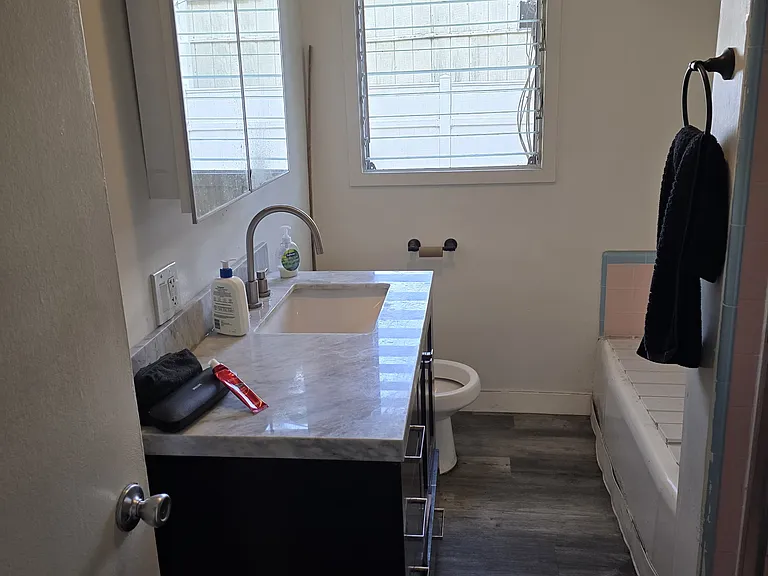 1132 S Holt Ave #3 — Photo 8