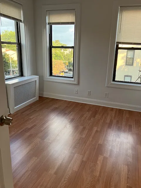 3 bed, $3,800 — Photo 2