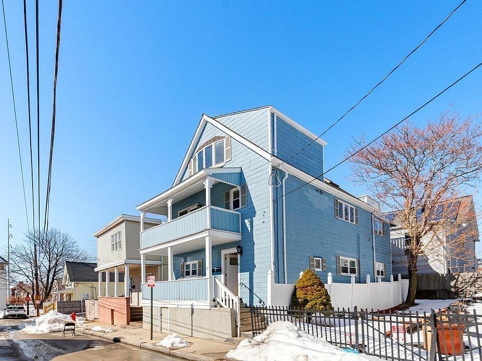 1st image of 7 Hawthorn St #2