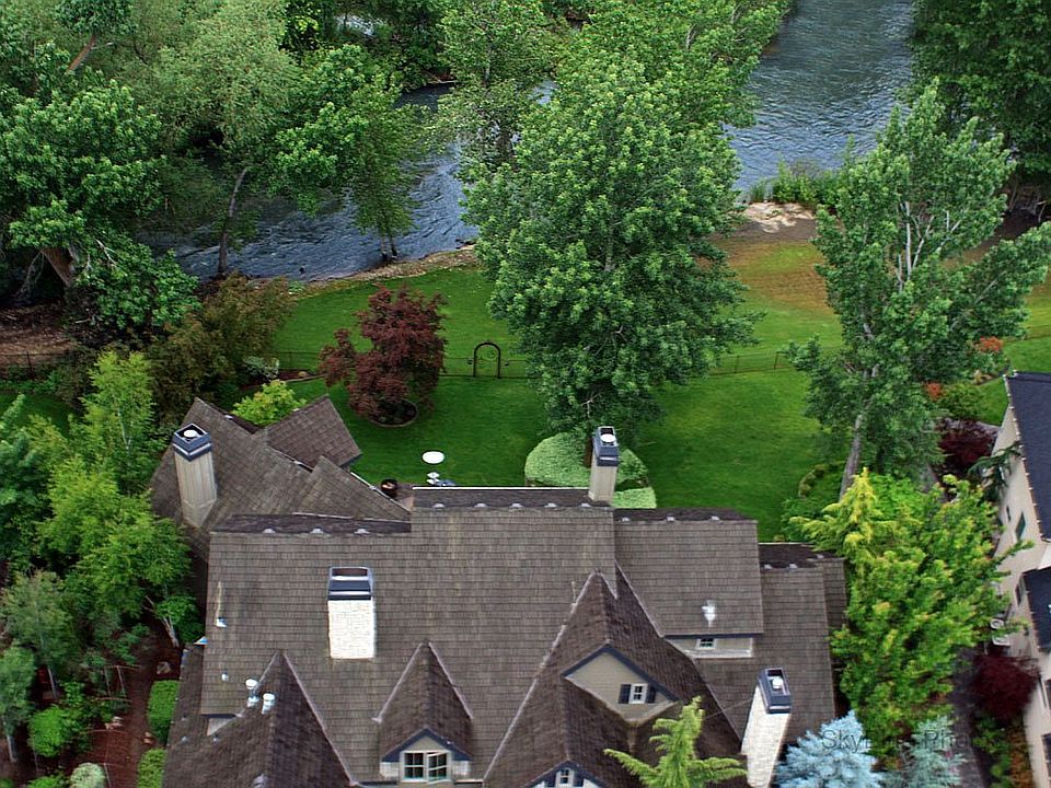 2nd image of 1837 S Lakemoor Way