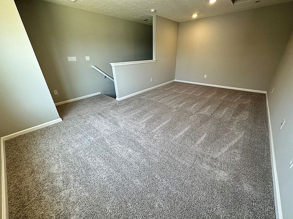 5th image of 8798 Blackburn St