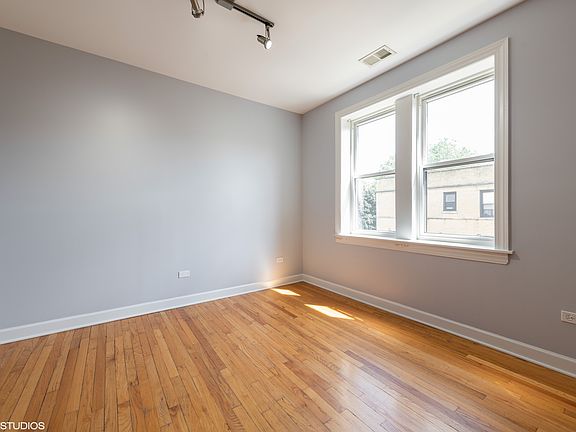 3rd image of 5158 N Avers Ave APT 3W