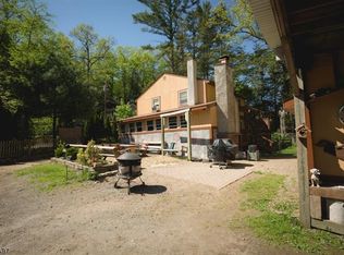 58 Pinecrest Trl, West Milford, NJ 07480