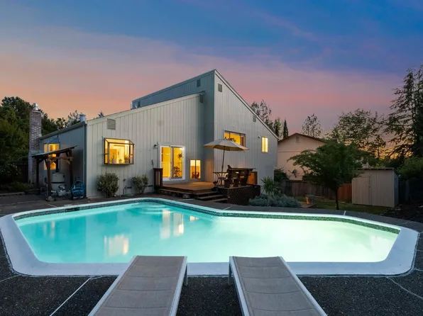 5405 Spain Avenue, Santa Rosa, CA 95409