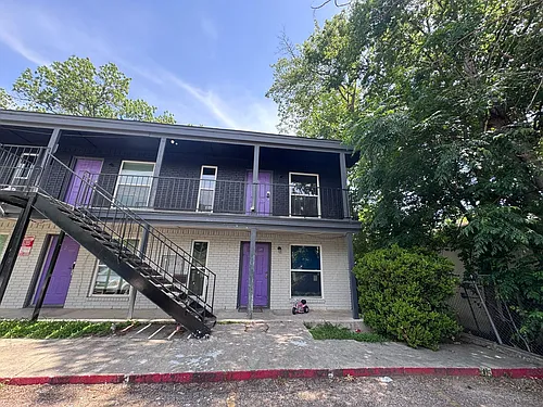 309 E Dean Ave #2 Photo 1