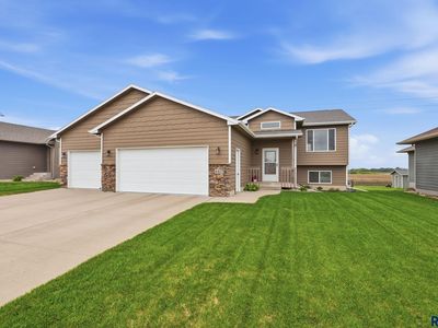 4417 W 93rd St, Sioux Falls, SD, 57108
