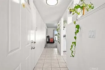 17616 Sutherland Ave — Photo 4