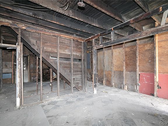 5th image of 3007 N Q St