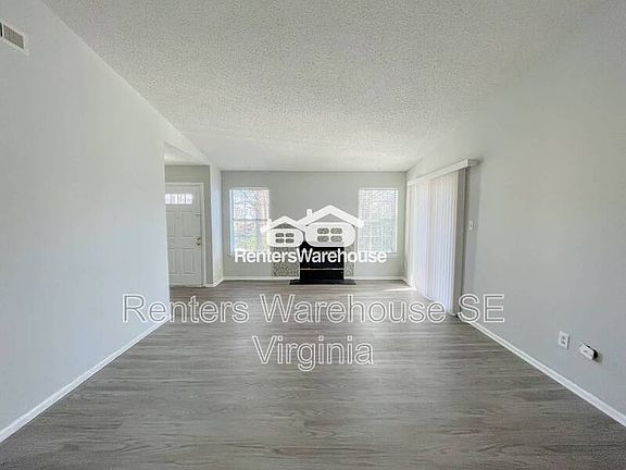 4th image of 543 Pier Ct #202