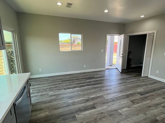 5th image of 5892 Nugget Cir #5896
