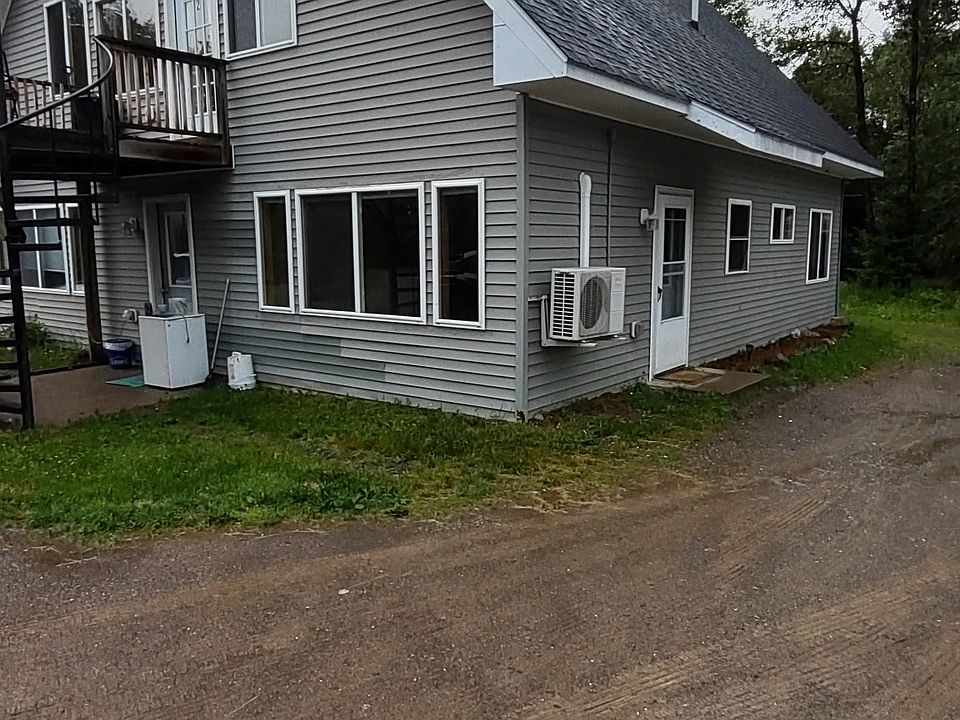Exterior of building with 3 units.