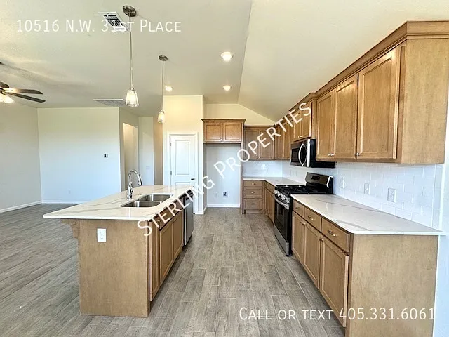 10516 NW 31st Pl — Photo 35