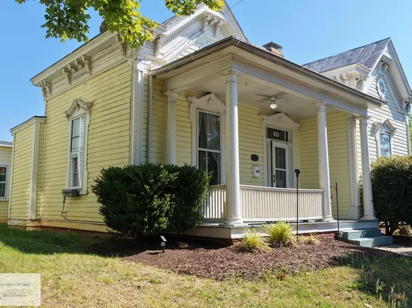 906 Green St, Danville, VA 24541