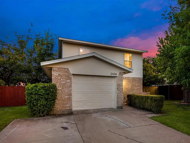 2436 Dancy Dr N — Photo 17