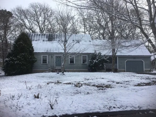 6 Hoxie Ln, Sandwich, MA 02563