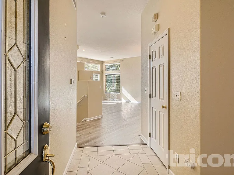5971 S Zeno Ct — Photo 4