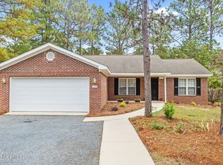 1385 Longleaf Dr E, Pinehurst, NC 28374
