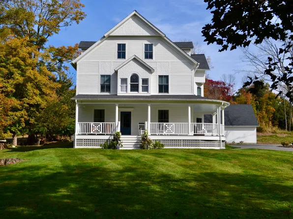 688 Main St N, Southbury, CT 06488
