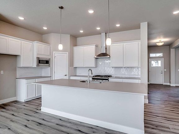 The Pinebrook - Kitchen