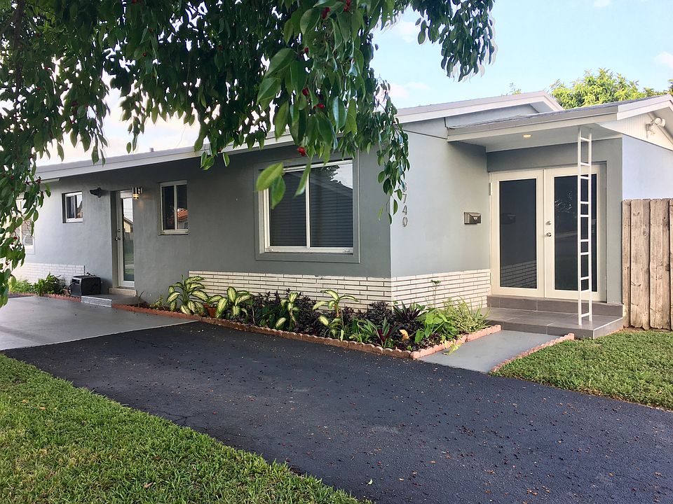 1st image of 8740 SW 20th Ter