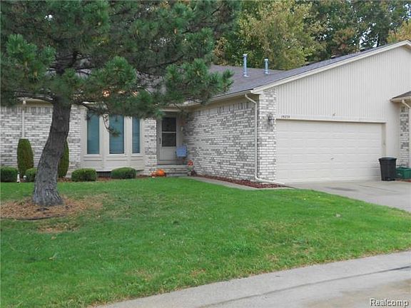 2nd image of 19059 Carmelo Dr N