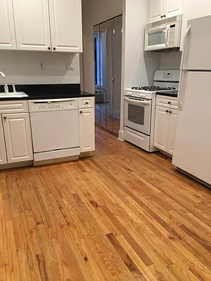 Rented by Manhattan Flats | media 51