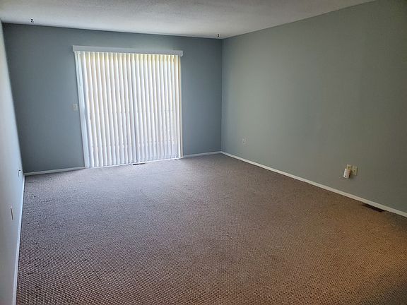 4th image of 707 Fairview Ave #208
