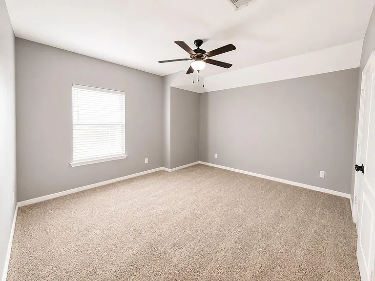 28547 Lockeridge Springs Dr — Photo 16