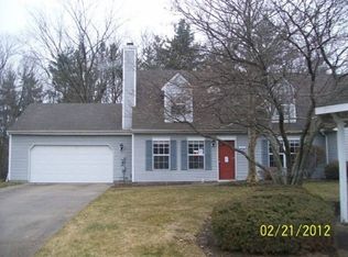19644 Porters Ln, Strongsville, OH