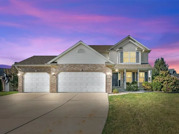 2501 Liberty Dr, Maryville, IL 62062