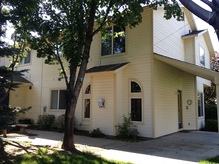378 S Winthrop Way — Photo 43