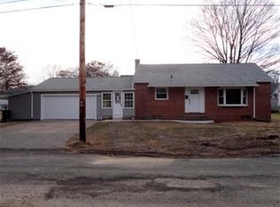 35 Saint Onge St, Chicopee, MA 01020