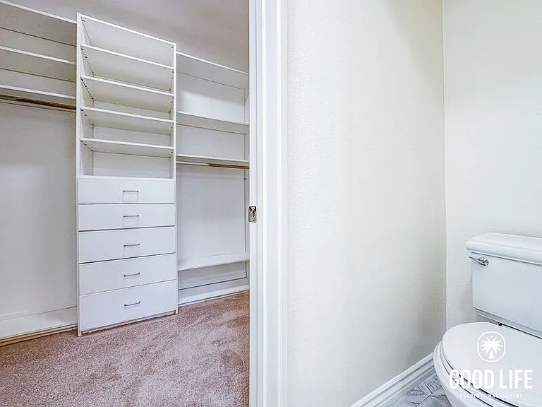 2260 Watermarke Pl — Photo 21