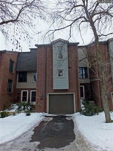6882 W Fitzwater Rd #42, Brecksville, OH, 44141