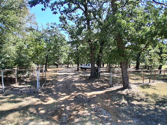 2nd image of 5601 Cedar Oaks Rd