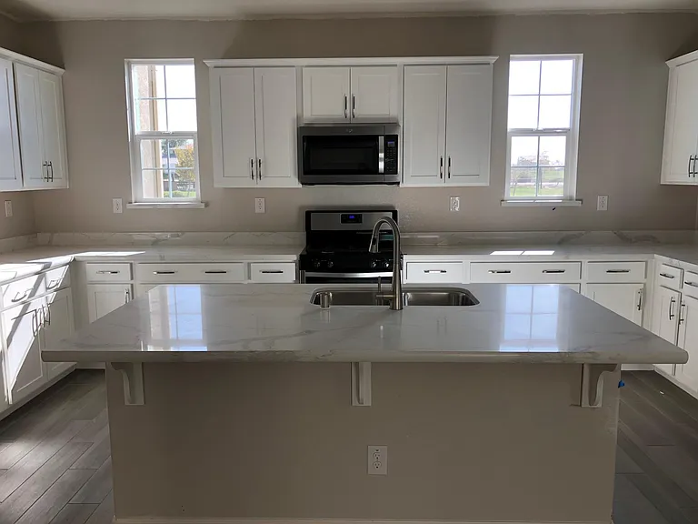 2809 Mabry Dr — Photo 4