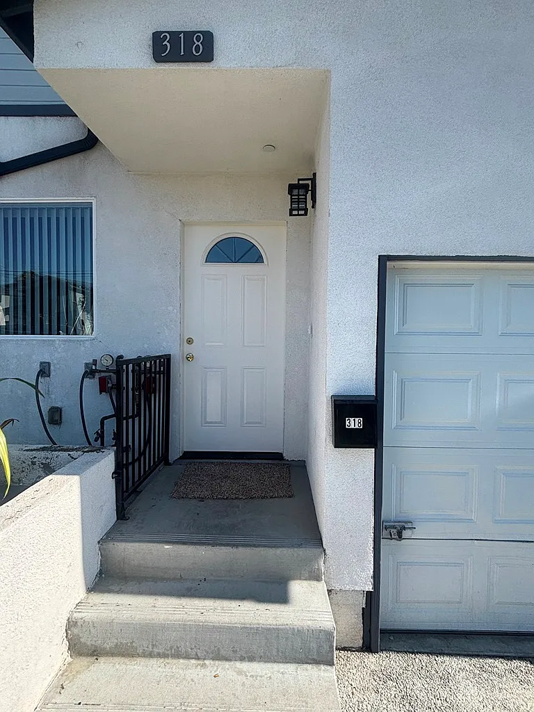 5 bed, 1702 sqft, $4,200 — Photo 2