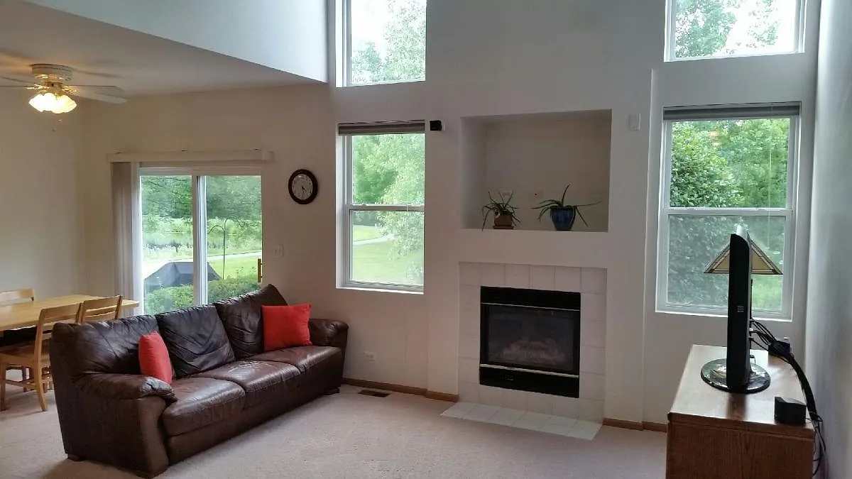 2 bed, 2.5 bath, 1553 sqft, $2,395 — Photo 3