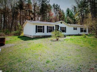 11923 E Spencer Rd, Sumner, MI 48889