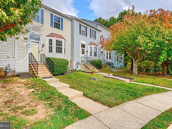 2nd image of 545 Hall Ct