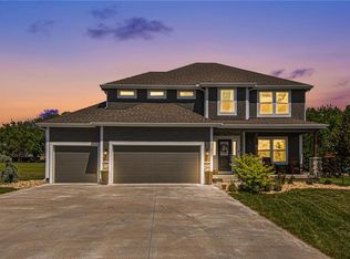 6529 N 141st St, Basehor, KS 66007