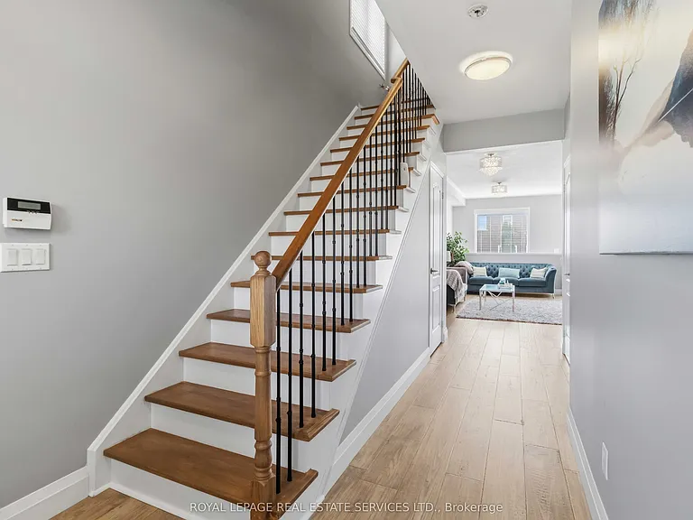 3872 Skyview St — Photo 4