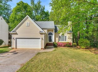 102 Durington Pl, Cary, NC 27518