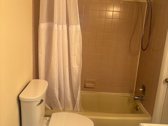 4th image of 78 Fair Haven Hill Ct #78
