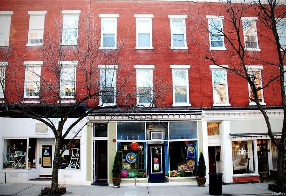 1st image of 11 S Broadway #1
