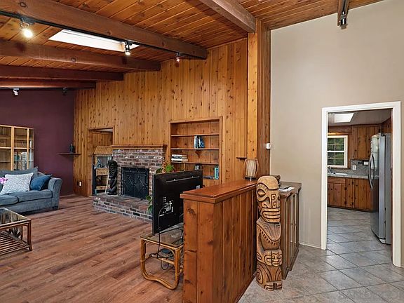 4th image of 4941 Campanile Dr