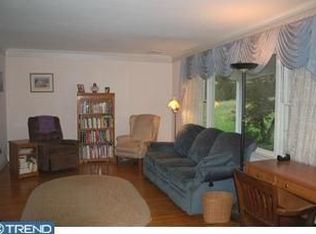 1035 Carolyn Dr, West Chester, PA 19382