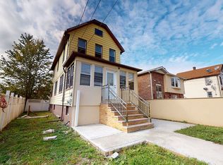 272 Van Pelt Ave, Staten Island, NY 10303