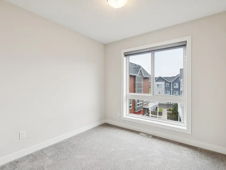 979 Crystallina Nera Way NW — Photo 4